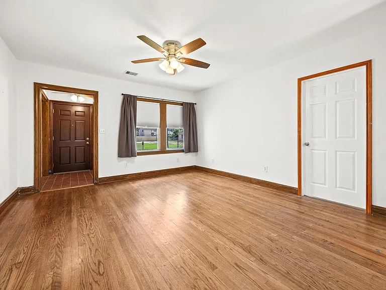315 English St — Photo 6
