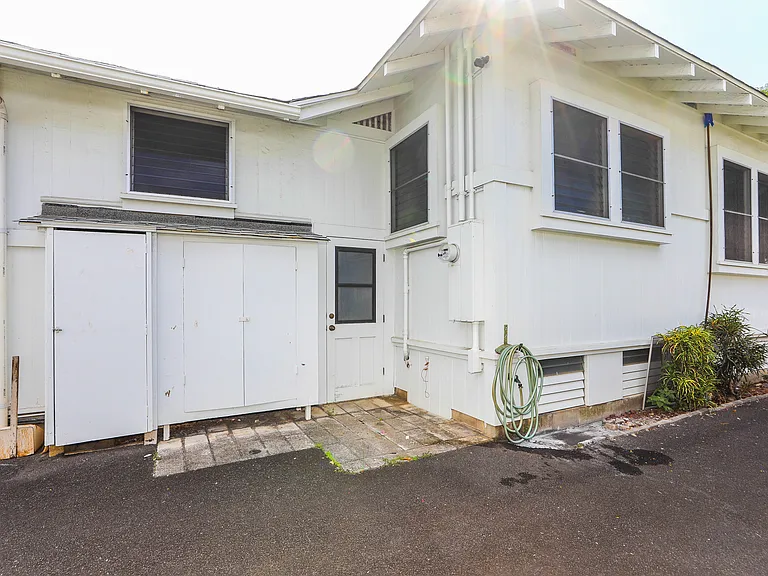 1918 Waiola St — Photo 45