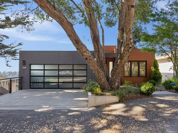 6647 Snake Rd, Oakland, CA 94611