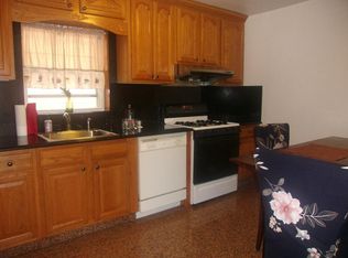 5612 194th St, Fresh Meadows, NY 11365