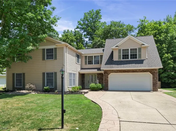 13545 Compass Point Dr, Strongsville, OH 44136