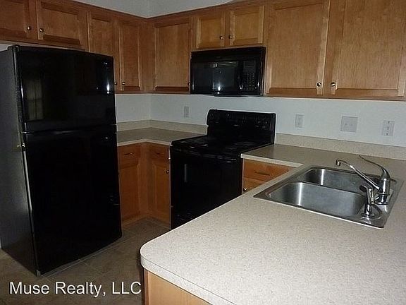 3rd image of 1330 Stoney Creek Ct