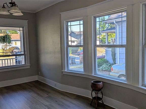 3rd image of 1220 S Adams Street