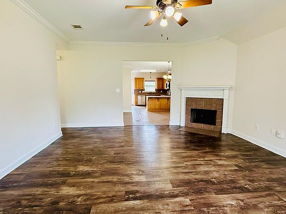 5th image of 13134 Montrose Dr N