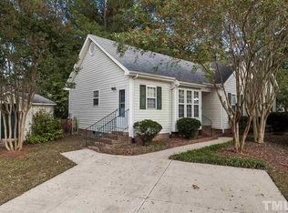 705 S Phillips Pointe Dr, Fuquay Varina, NC 27526