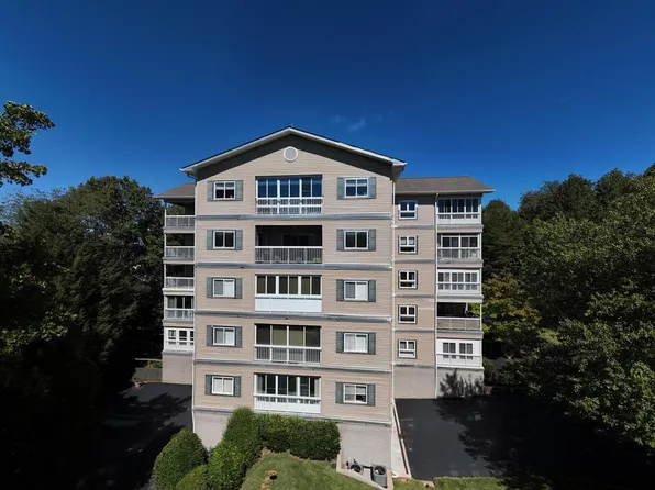 121 River St, Hiawassee, GA 30546