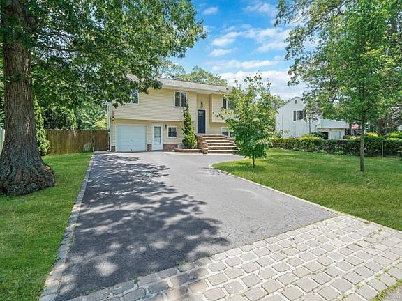 2nd image of 2387 Chestnut Ave