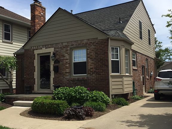 2nd image of 226 N Highland St
