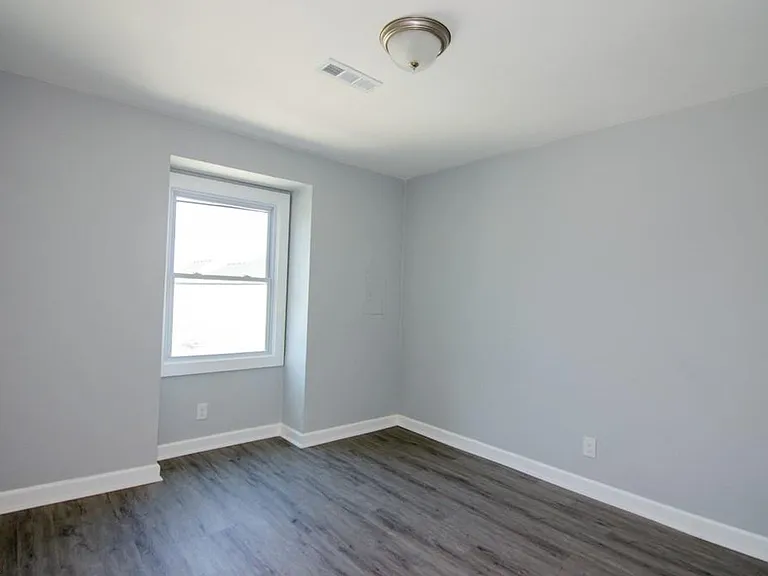 1005 Hillside Ave — Photo 10