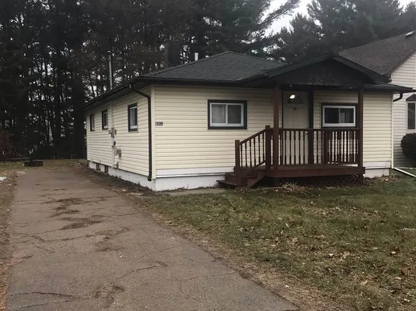 108 West St, Clintonville, WI 54929