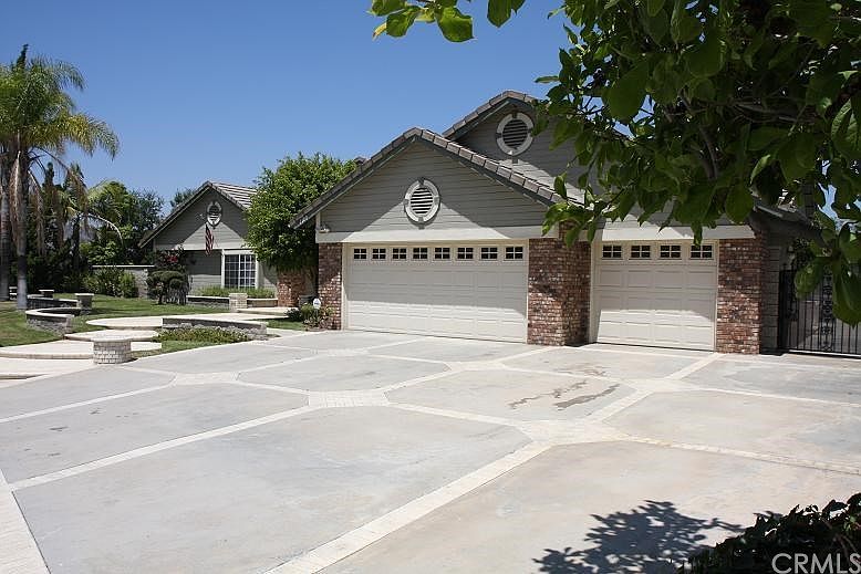 1st image of 1100 Regal Canyon Dr