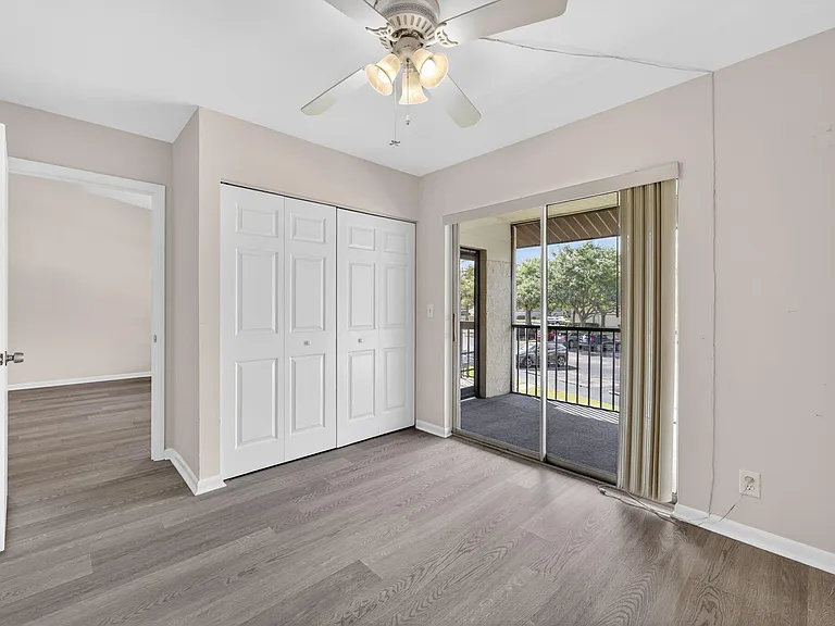 6327 Chasewood Dr #E — Photo 10