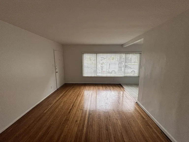1049 E Ocean Blvd #1 — Photo 5