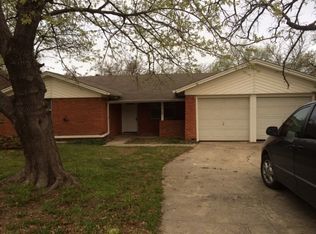 715 Timberline Dr, Kennedale, TX 76060