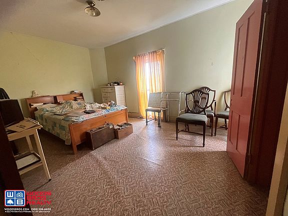 2nd image of 1609 Avenue B