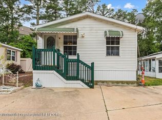 20 Roberts Rd, Toms River, NJ 08755