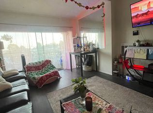 821 Cliff Dr APT 305, Santa Barbara, CA 93109