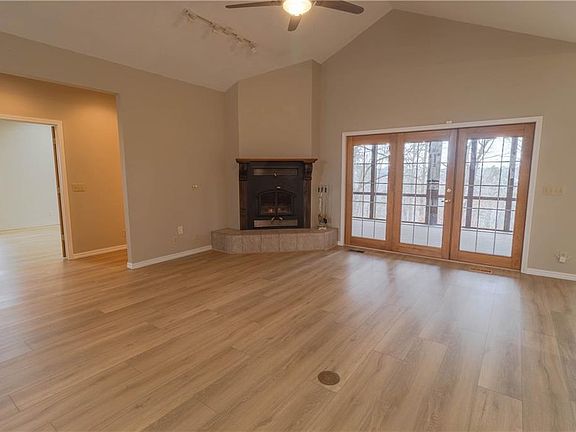 4th image of 20781 Low Gap Ln
