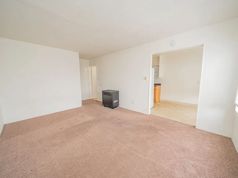 3267 Hollis St — Photo 3