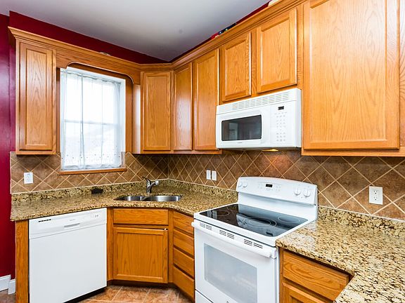 Upgraded Cabinets
