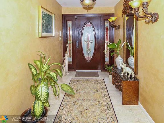 2nd image of 651 Lake Dasha Ln