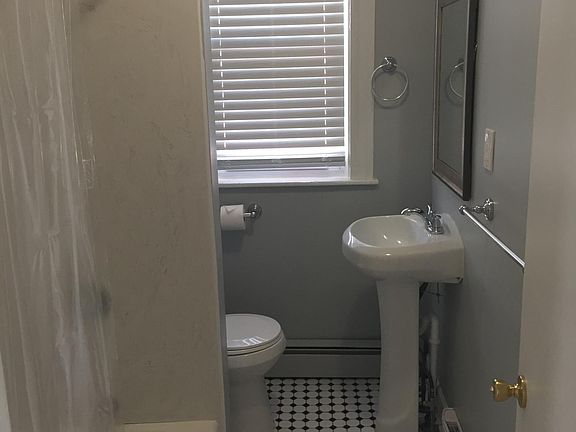5th image of 3 Littles Ln APT 40