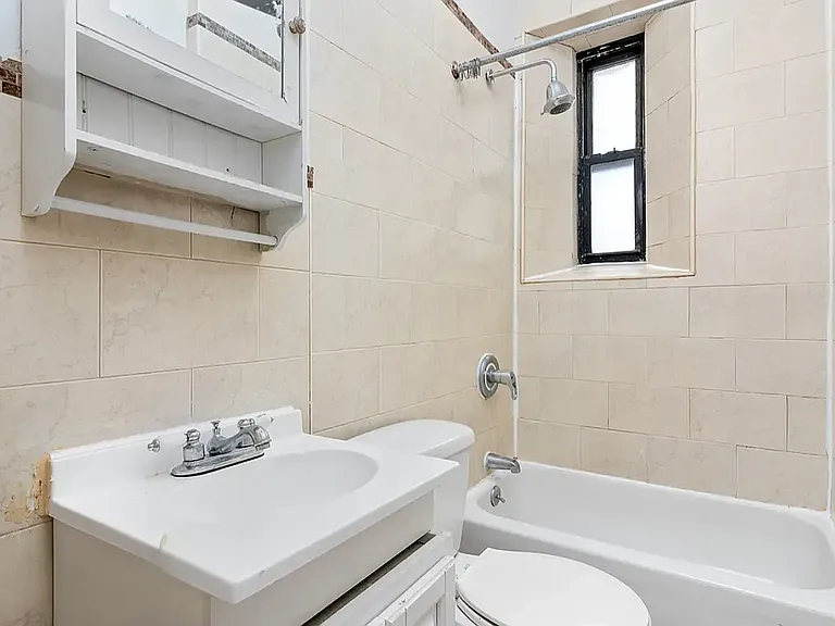 155 S 2nd St #8 — Photo 7