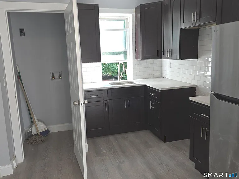 116 Locust St — Photo 6