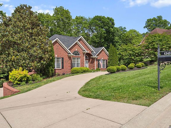 3rd image of 1243 Ben Hill Blvd