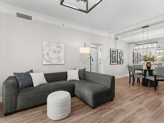 4th image of 1827 Spaulding Cir