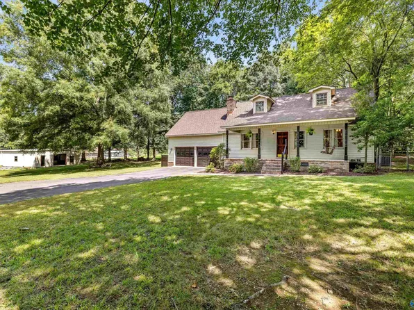 1341 Maple Ln NE, Arab, AL 35016