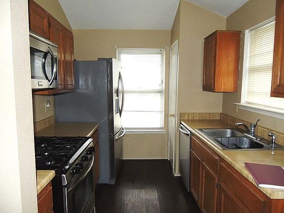 2nd image of 11019 Stockwood Dr