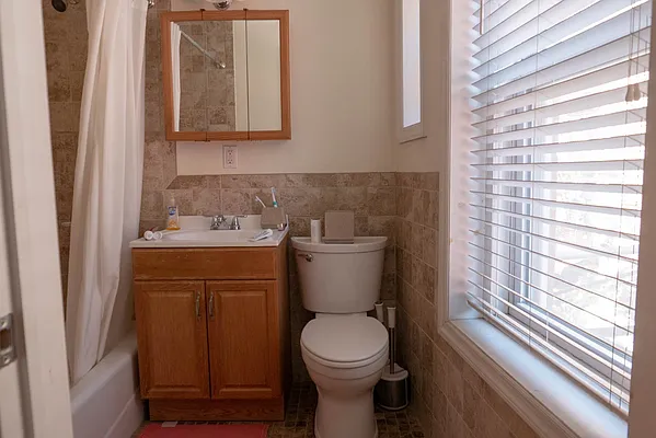 Rented by Urban Real Estate Property Group Inc | media 6