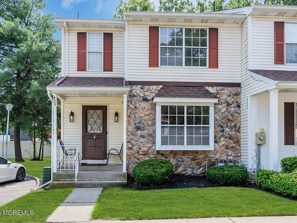 1st image of 429 Rose Court