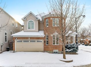 221 Kohilo Cres, Ottawa, ON K2S0E5