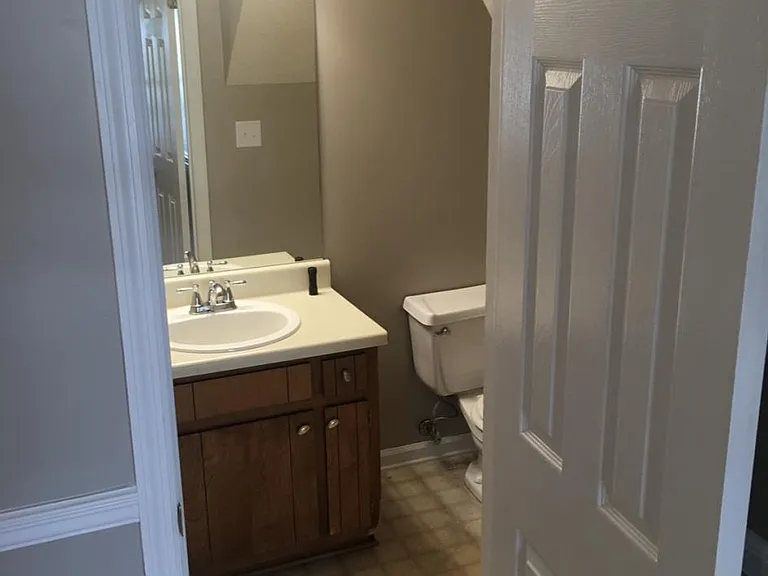105 Gardner St — Photo 3