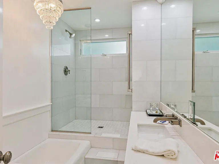 3955 Weslin Ave — Photo 13