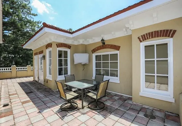 806 Clifton Heights Ln — Photo 21