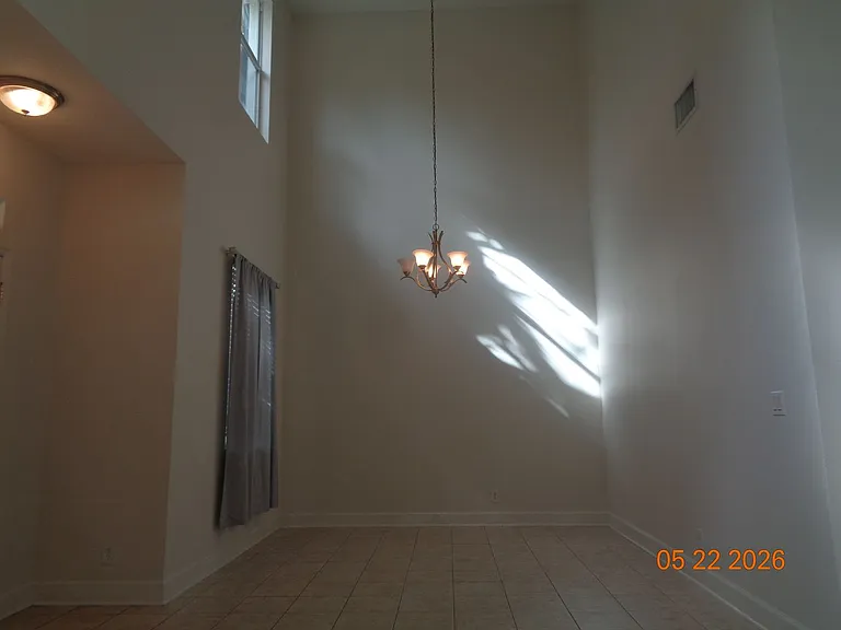 210 Woodhouse Ln — Photo 3