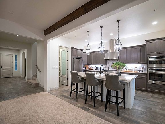 De Young Properties Residence 320