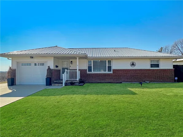 913 S 34th St, Mattoon, IL 61938