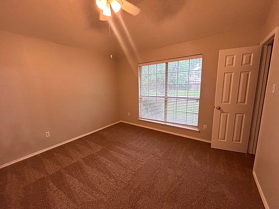 5th image of 6104 Oldham Dr