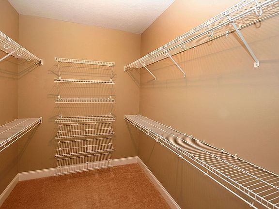 Master Walk In Closet