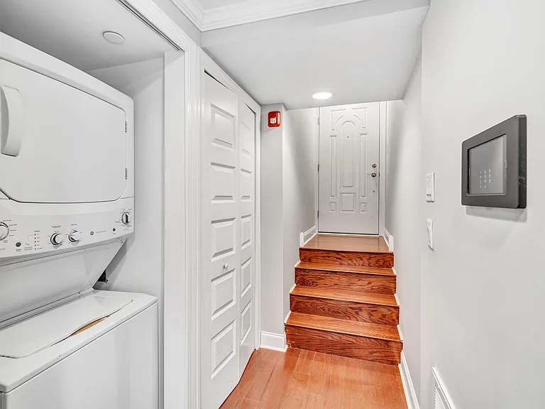 602 S 2nd St #1 — Photo 11