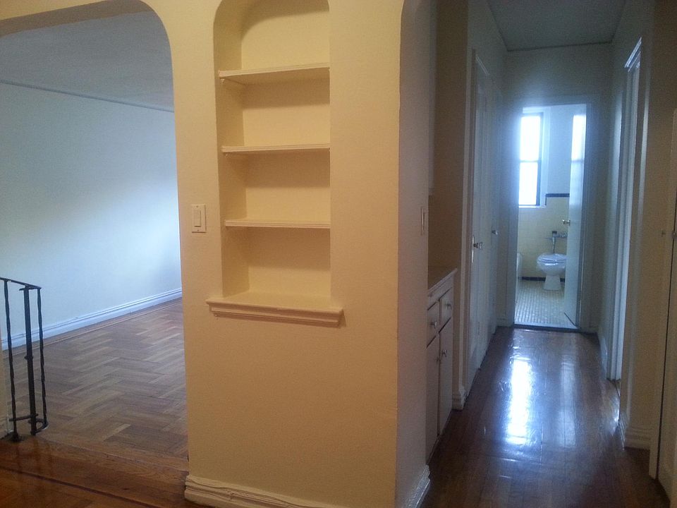 1st image of 2685 Creston Ave #M