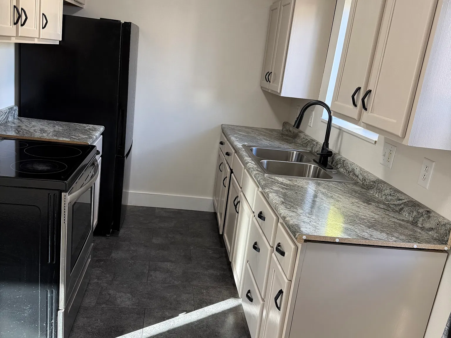 2 bed, 800 sqft, $1,650 — Photo 3