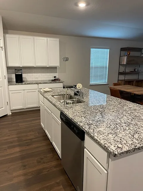 4 bed, 1703 sqft, $1,995 — Photo 3