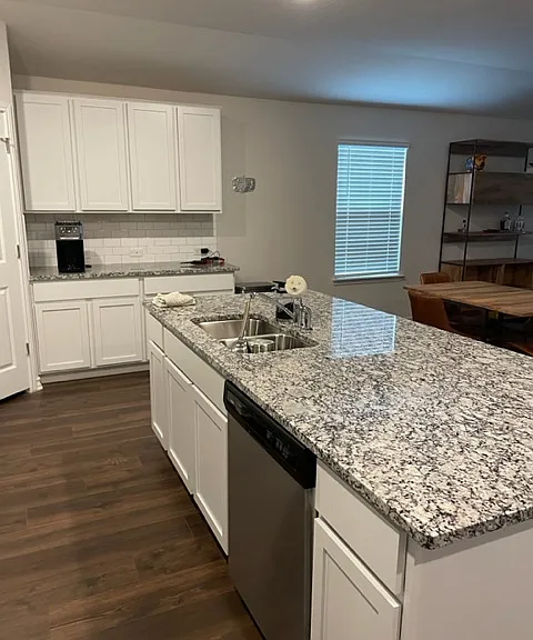 13714 Boothe Grv — Photo 3