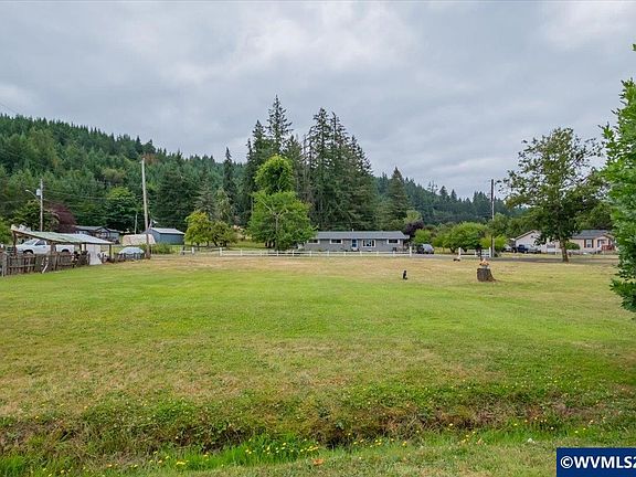 5th image of 4624 Kalmia St