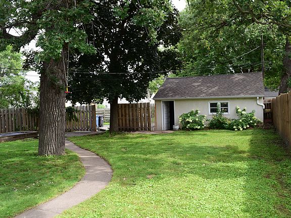 4544 Upton Ave n Backyard